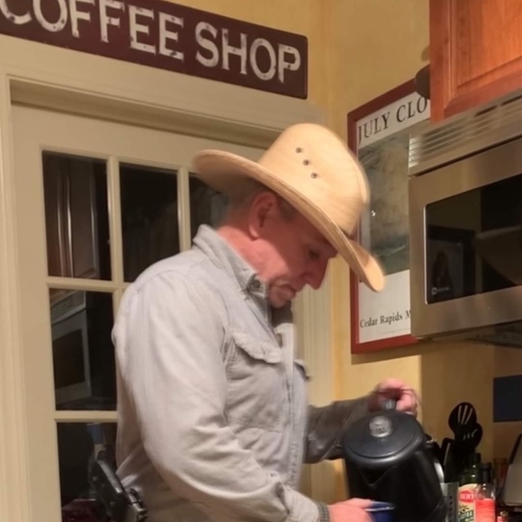 Meet your Posher, Russ - Picture 1 of 2